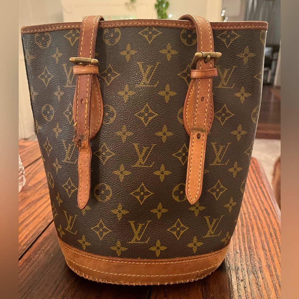 Louis Vuitton Petit Bucket Bag